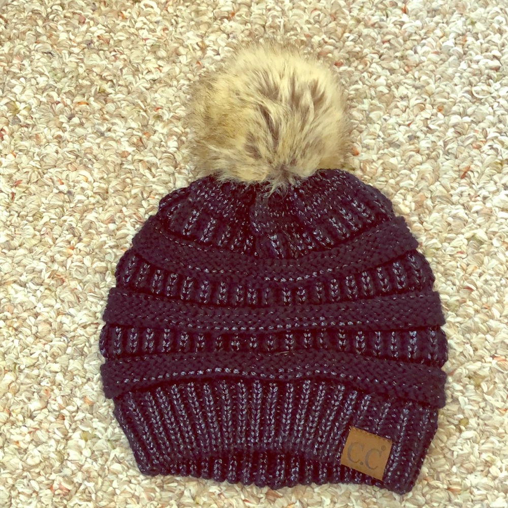 New blue winter hat w/ tint of sparkle and fur Pom